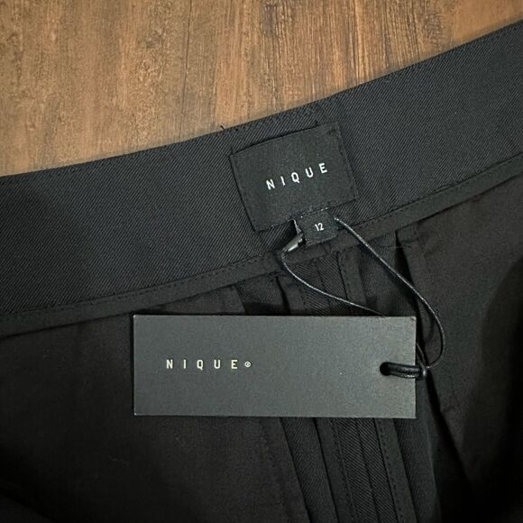 NWT Nique Lita Cotton Tencel Tailored Shorts in Black - Picture 13 of 16